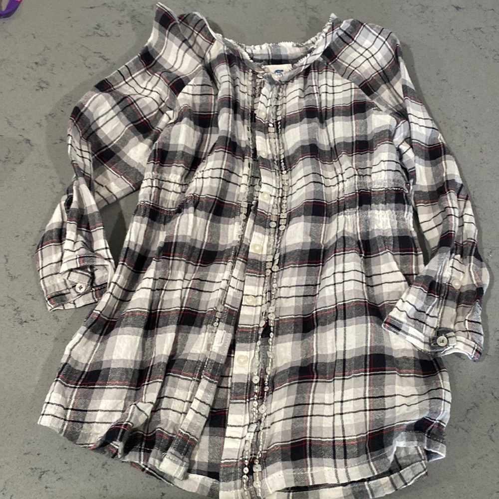 3 quarter sleeve button down!